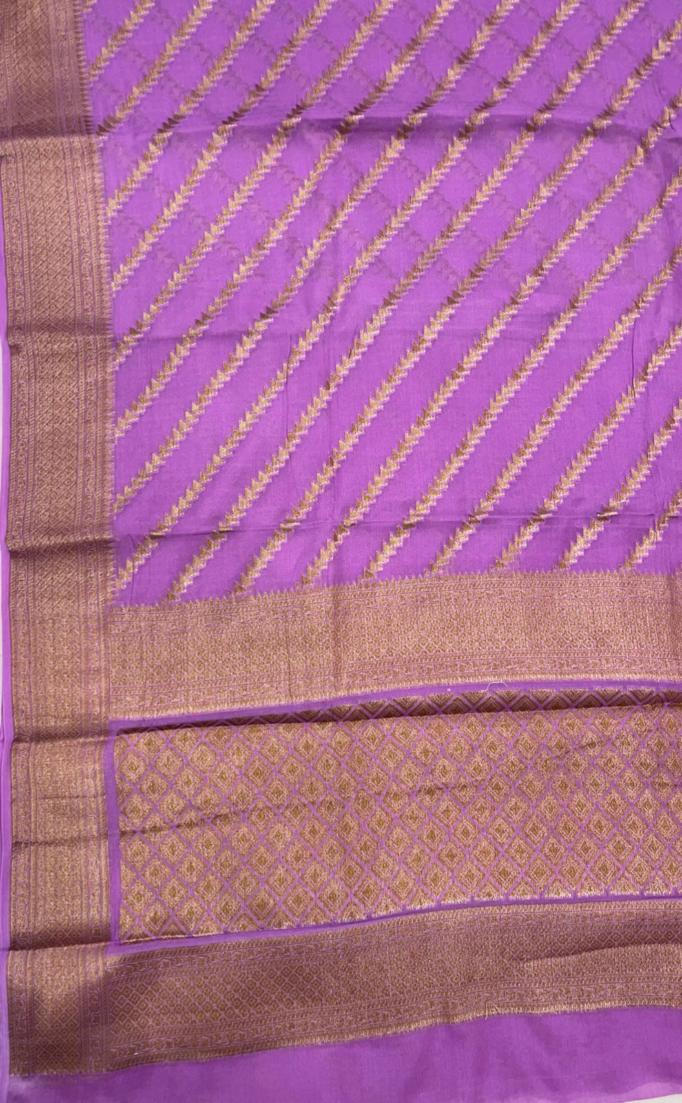 Faishana Pure Handwoven Light Purple Chiffon Diagonal Stripe Copper Zari with Banarasi Zari Border Pallu and Light Purple Blouse
