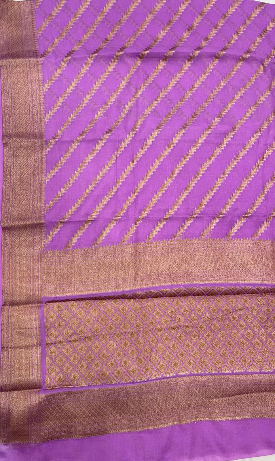 Faishana Pure Handwoven Light Purple Chiffon Diagonal Stripe Copper Zari with Banarasi Zari Border Pallu and Light Purple Blouse