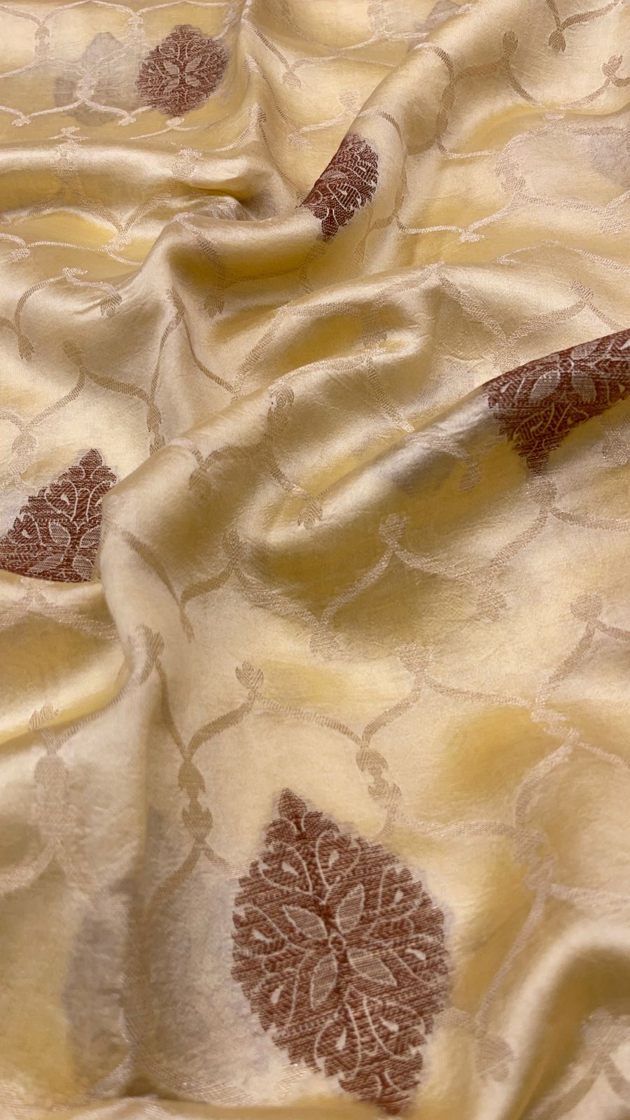 Faishana Pure Handloom Lemon Yellow Dupion Silk Copper Zari Boota Alfi Zari Jaal with Contrast Orange Pallu and Skirt Rangkaat Boota Border with Sea Green Blouse