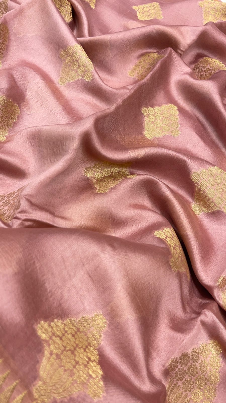 Faishana Pure Handloom Mauve Dupion Silk Golden Zari Floral Boota with Skirt Silver Mina Zari Border and Mauve Blouse