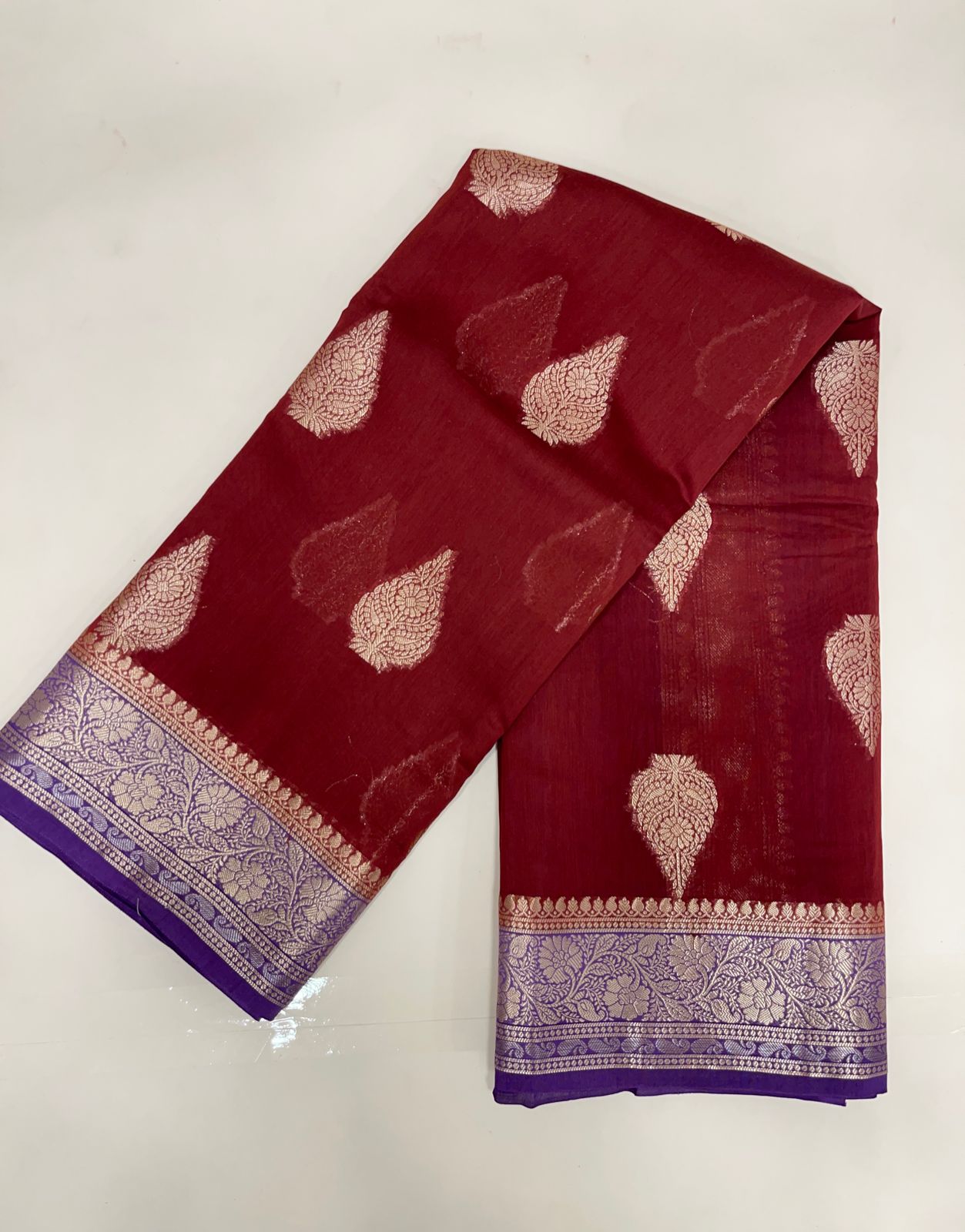 Faishana Pure Handloom Maroon Cotton Golden Zari Floral Boota with Contrast Violet Floral Zari Jaal Pallu and Border with Violet Blouse