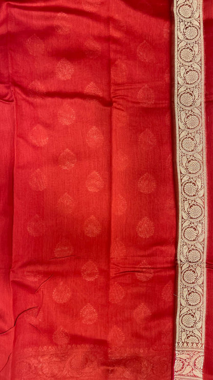 Faishana Pure Handloom Red Cotton Golden Zari Floral Booti with Red Floral Zari Pallu and 2D Zari Border with Red Blouse
