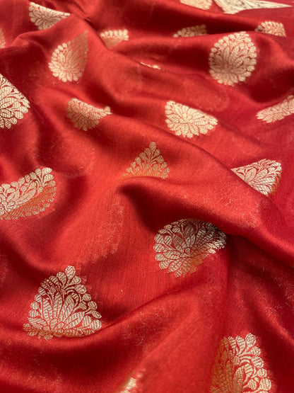 Faishana Pure Handloom Red Cotton Golden Zari Floral Booti with Red Floral Zari Pallu and 2D Zari Border with Red Blouse