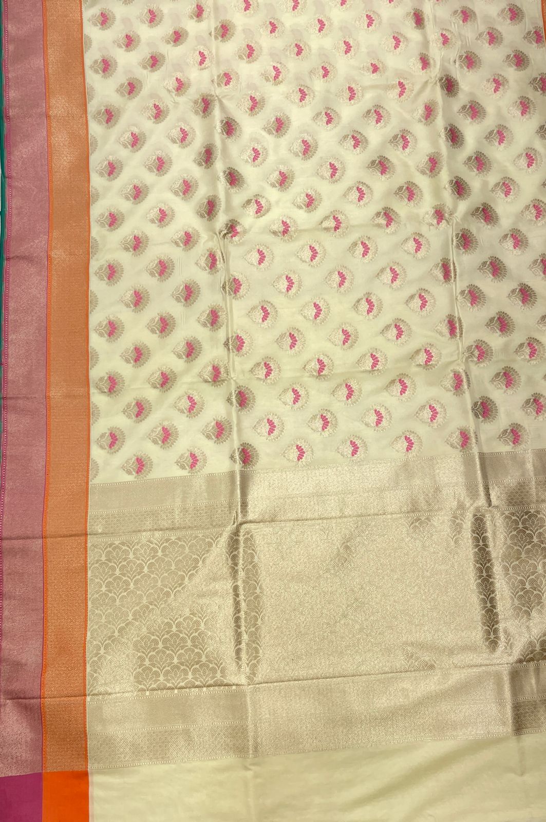 Faishana Presents Off-white Katan Silk Floral Zari Minakari Booti with Banarasi 2D Zari Border and Floral Pallu with Off-white Blouse