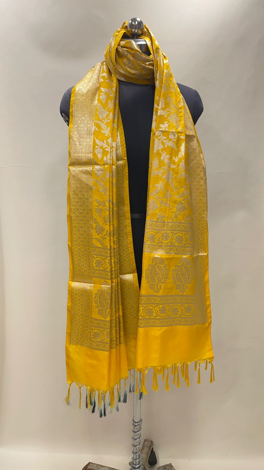 Faishana Presents Yellow Semi Katan Silk Tilfi Zari Floral Jaal Banarasi Dupatta