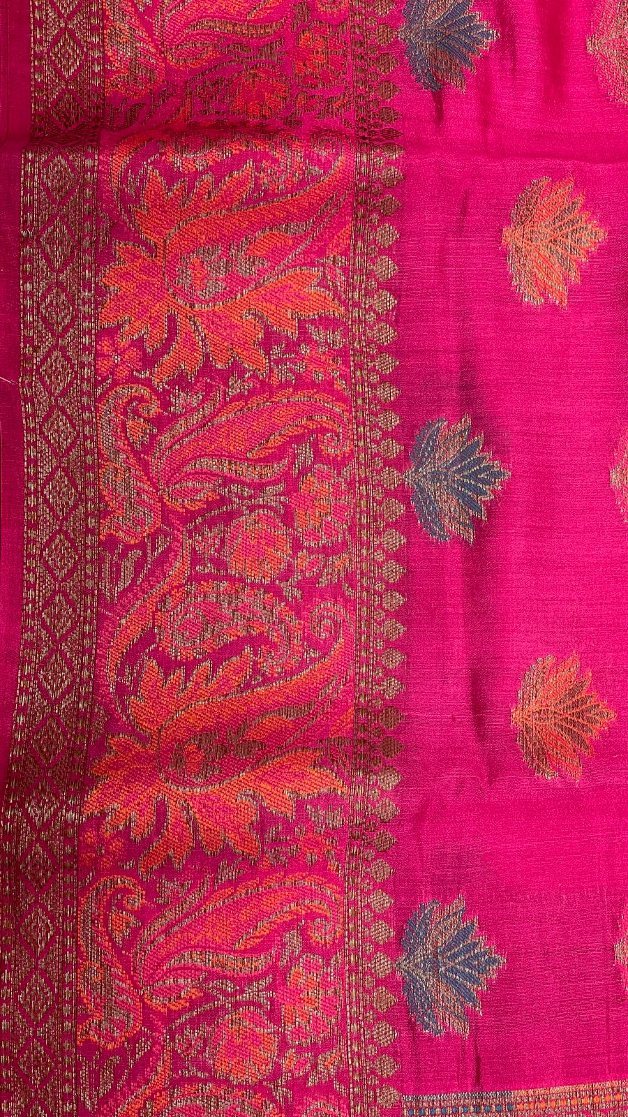 Faishana Pure Handloom Magenta Chiniya Silk Floral Minakari Zari Booti with Paisley Mina Zari Border and Rangkaat Paisley Pallu with Magenta Blouse