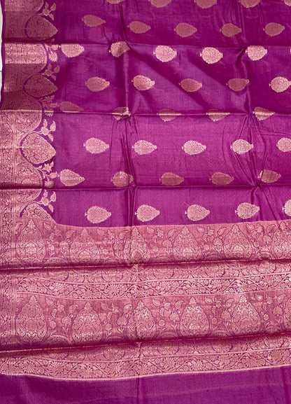 Faishana Pure Handwoven Magenta Tussar Silk Copper Floral Zari Booti with Leheriya Zari Border and Big Boota Pallu with Magenta Blouse