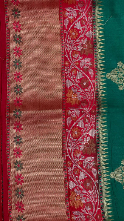 Faishana Pure Handloom Green Chiniya Silk Golden Floral Zari Booti Contrast Pink Skirt Silver Mina Zari Border Golden and Floral Boota Pallu with Pink Blouse