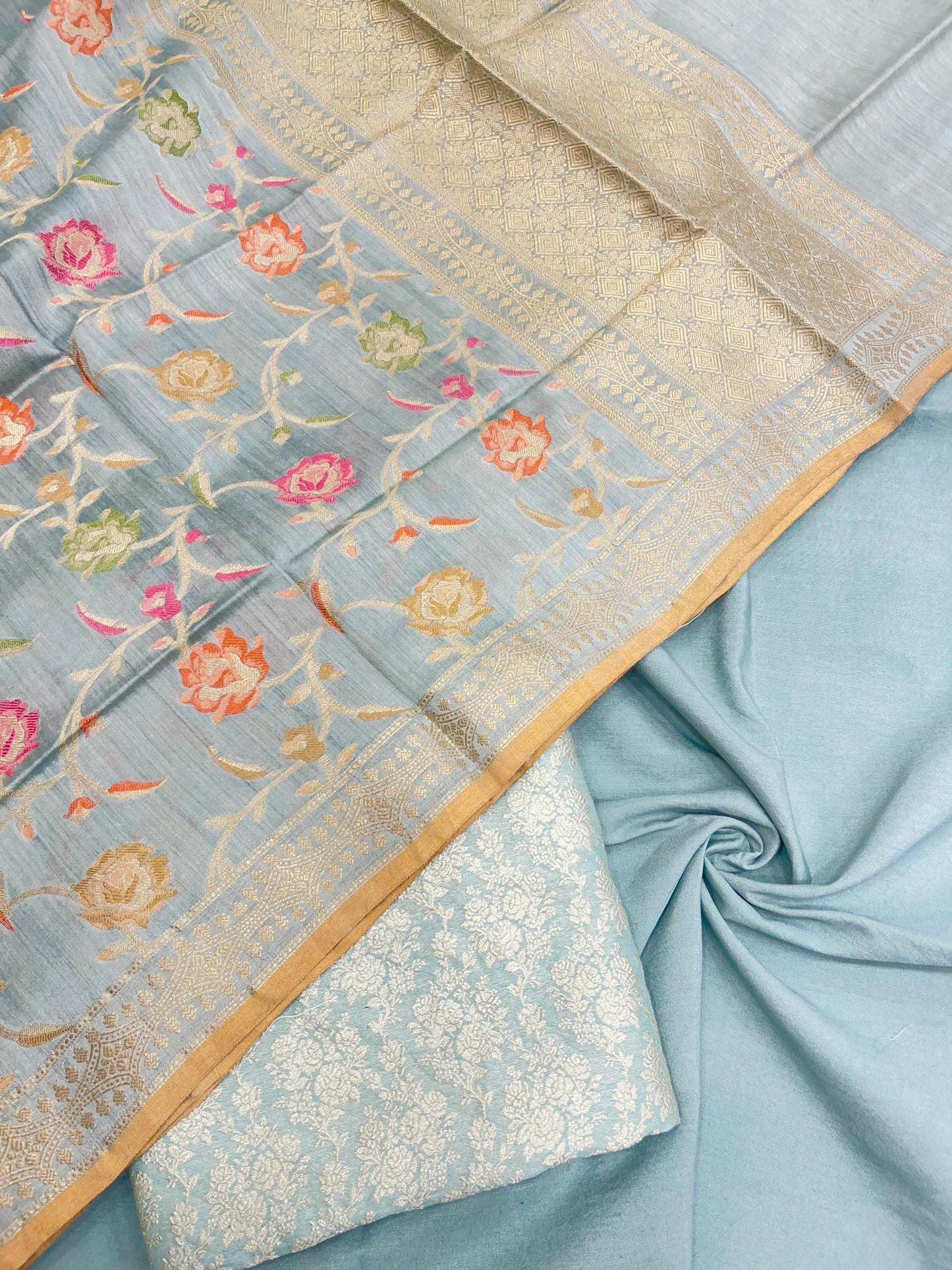 Faishana Pure Handloom Light Grey Munga Silk Floral Zari Tilfi Boota Jaal 3pcs Suit with Floral Mina Zari Tilfi Jaal Dupatta and Plain Light Grey Bottom