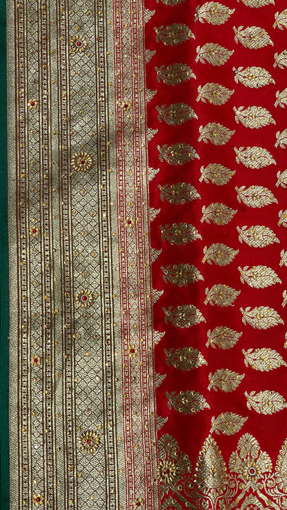 Faishana Presents Red Satin Silk Floral Leaf Zari Booti Low Stone Work Banarasi Saree with Contrast Green Pallu and Green Blouse