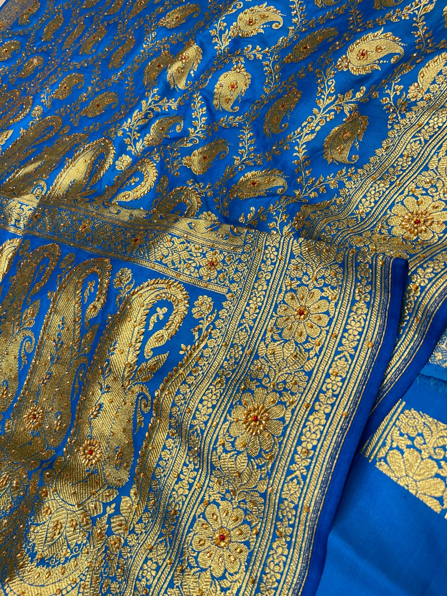 Faishana Presents Turqouise Blue Satin Silk Floral Paisley Zari Jaal Low Stone Work Banarasi Saree with Paisley Boota Pallu and Blue Blouse