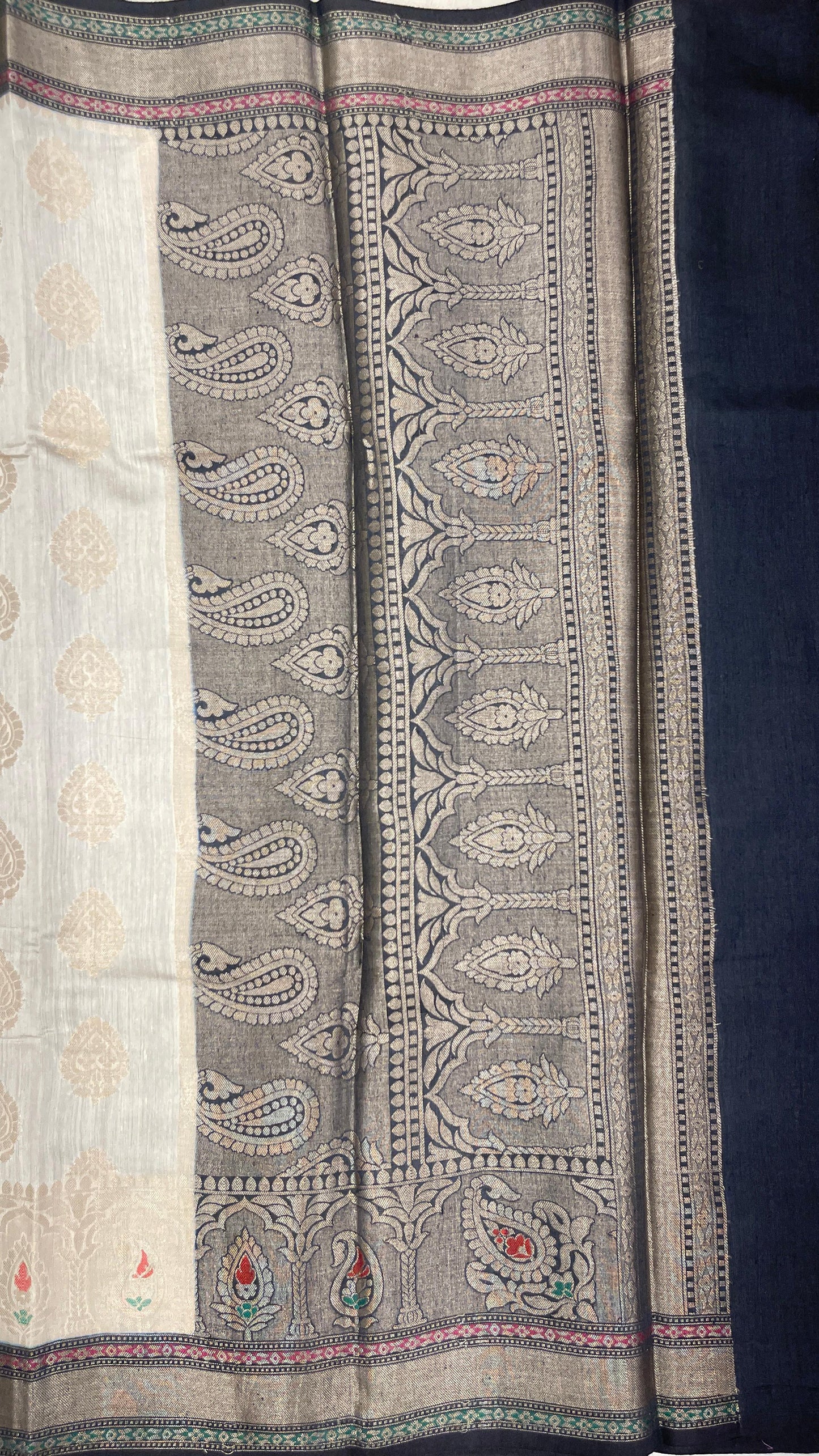 Faishana Pure Handloom Off white Munga Silk Floral Zari Booti Contrast Black Mina Zari Border with Paisley Black Pallu and Black Blouse