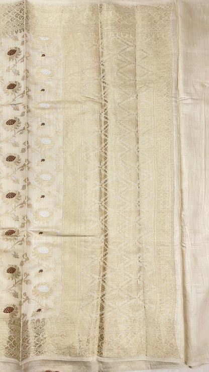 Faishana Pure Handloom White Munga Silk Floral Silver Minkari Zari Jaal with Off white Zig-Zag Pallu Zari Border with Off-white Blouse