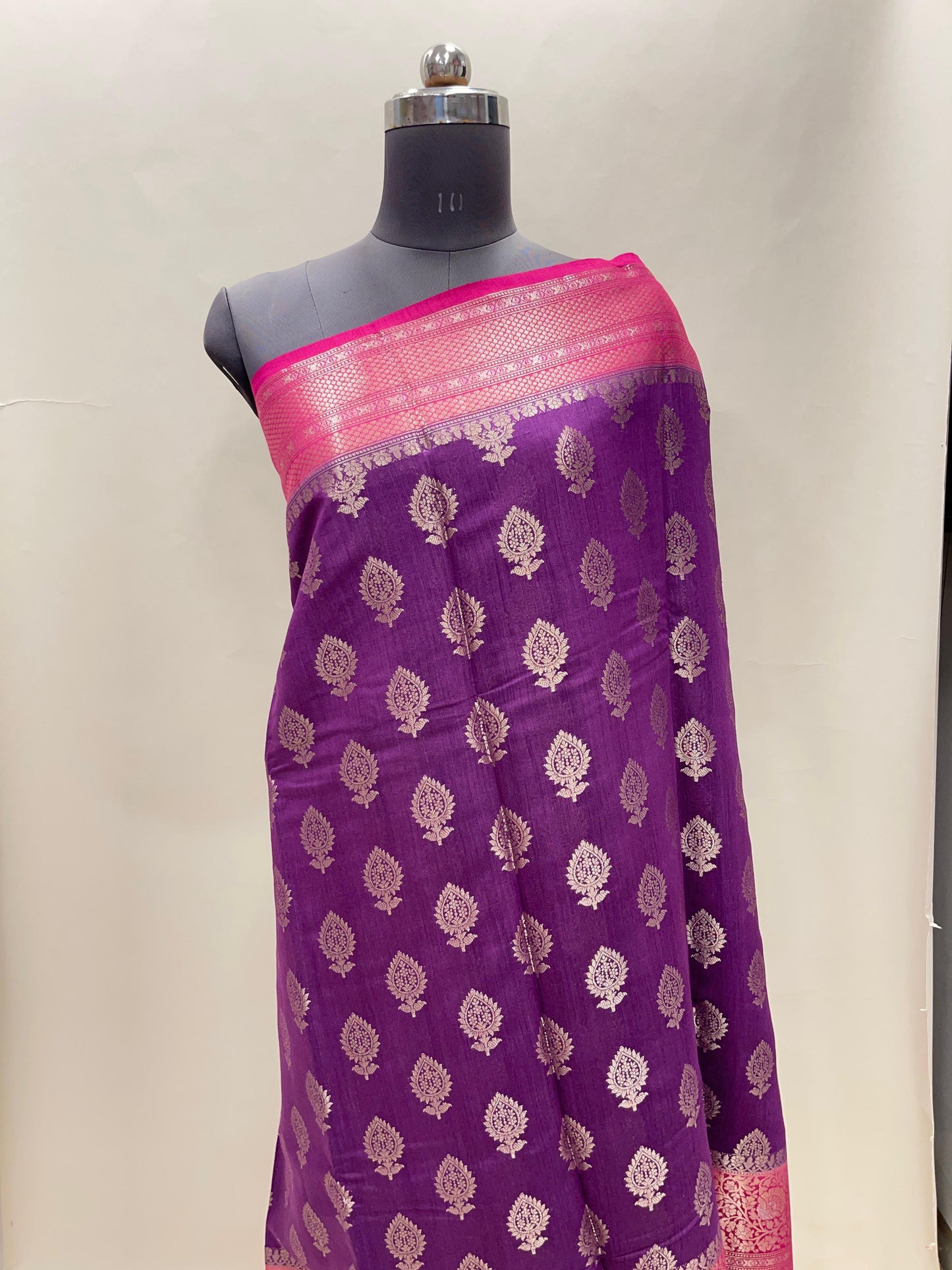 Faishana Pure Handloom Purple Munga Silk Floral Copper Zari Booti with Contrast Magenta Floral Jaal Pallu Skirt Zari Border with Magenta Blouse