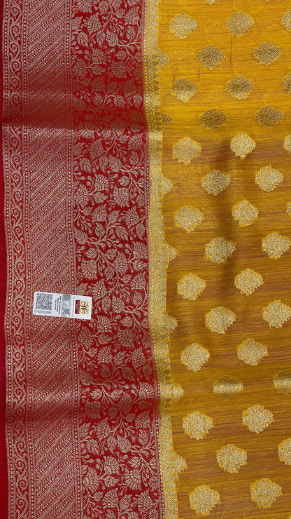 Faishana Pure Handloom Gold Munga Silk Floral Gold Zari Booti with Contrast Maroon Floral Jaal Pallu Skirt Dual Shade Zari Border with Maroon Blouse