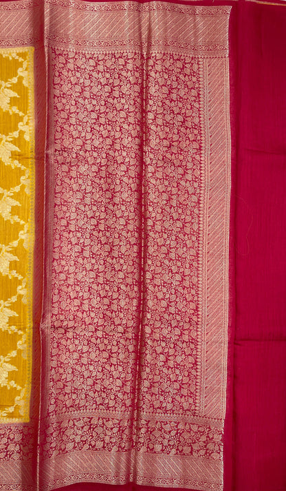 Faishana Pure Handloom Gold Munga Silk Floral Gold Zari Jaal with Contrast Pink Floral Jaal Pallu Skirt Dual Shade Zari Border with Pink Blouse