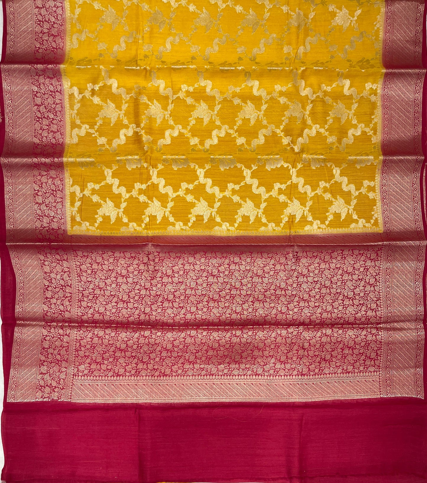 Faishana Pure Handloom Gold Munga Silk Floral Gold Zari Jaal with Contrast Pink Floral Jaal Pallu Skirt Dual Shade Zari Border with Pink Blouse