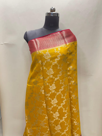 Faishana Pure Handloom Gold Munga Silk Floral Gold Zari Jaal with Contrast Pink Floral Jaal Pallu Skirt Dual Shade Zari Border with Pink Blouse