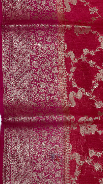 Faishana Pure Handloom Dark Pink Munga Silk Floral Gold Zari Jaal with Contrast Floral Jaal Skirt Dual Shade Zari Border with Magenta Blouse