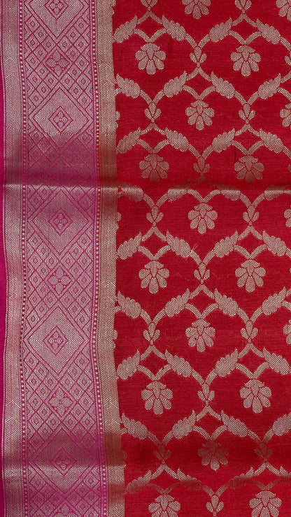 Faishana Pure Handloom Red Munga Silk Floral Copper Zari Jaal with Contrast Magenta Polka Dot Pallu Skirt Dual Shade Mina Zari Border with Magenta Blouse