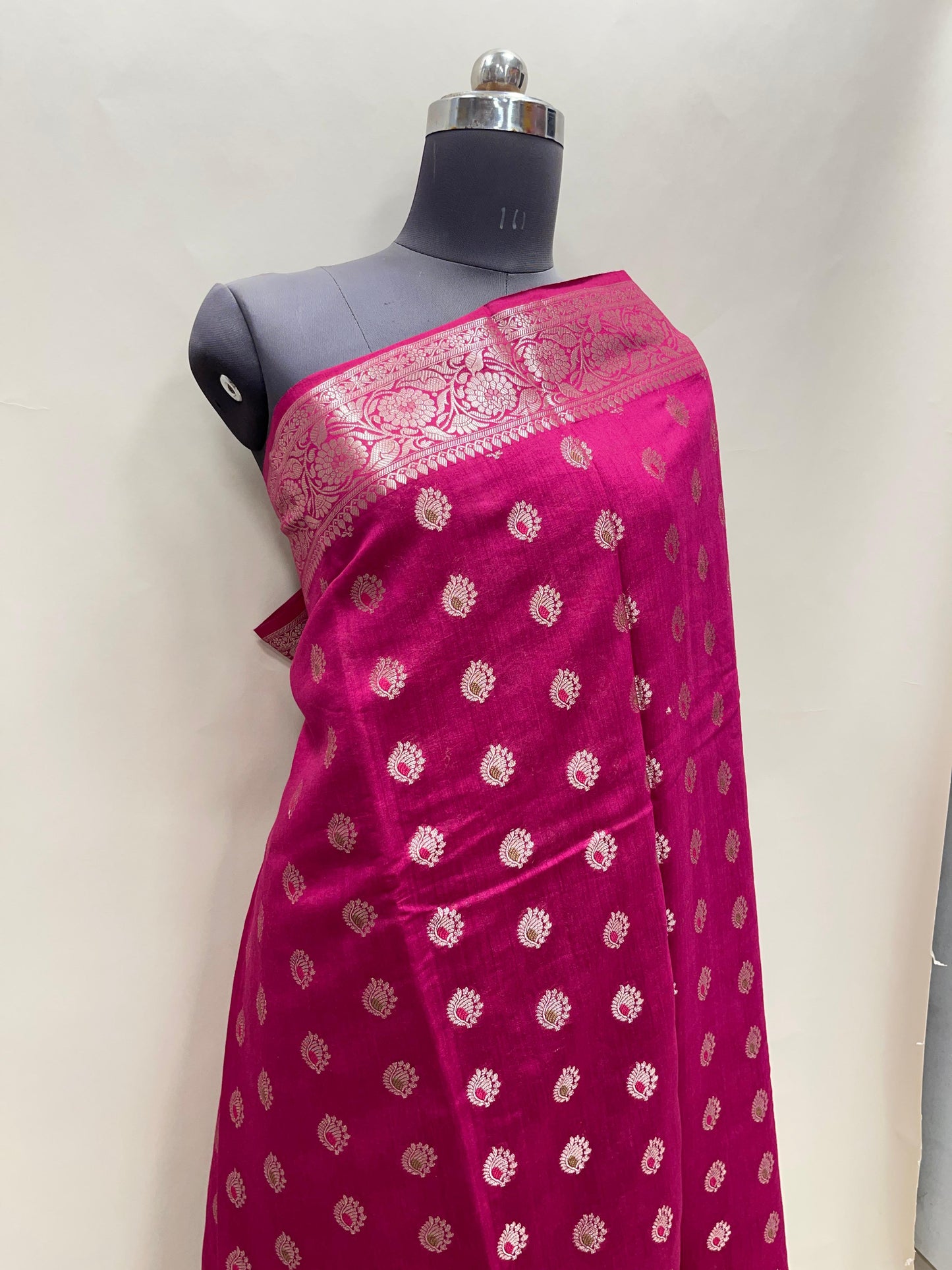 Faishana Pure Handloom Magenta Munga Silk Floral Gold Mina Zari Booti with Banarasi Floral Jaal Pallu Zari Border and Magenta Blouse