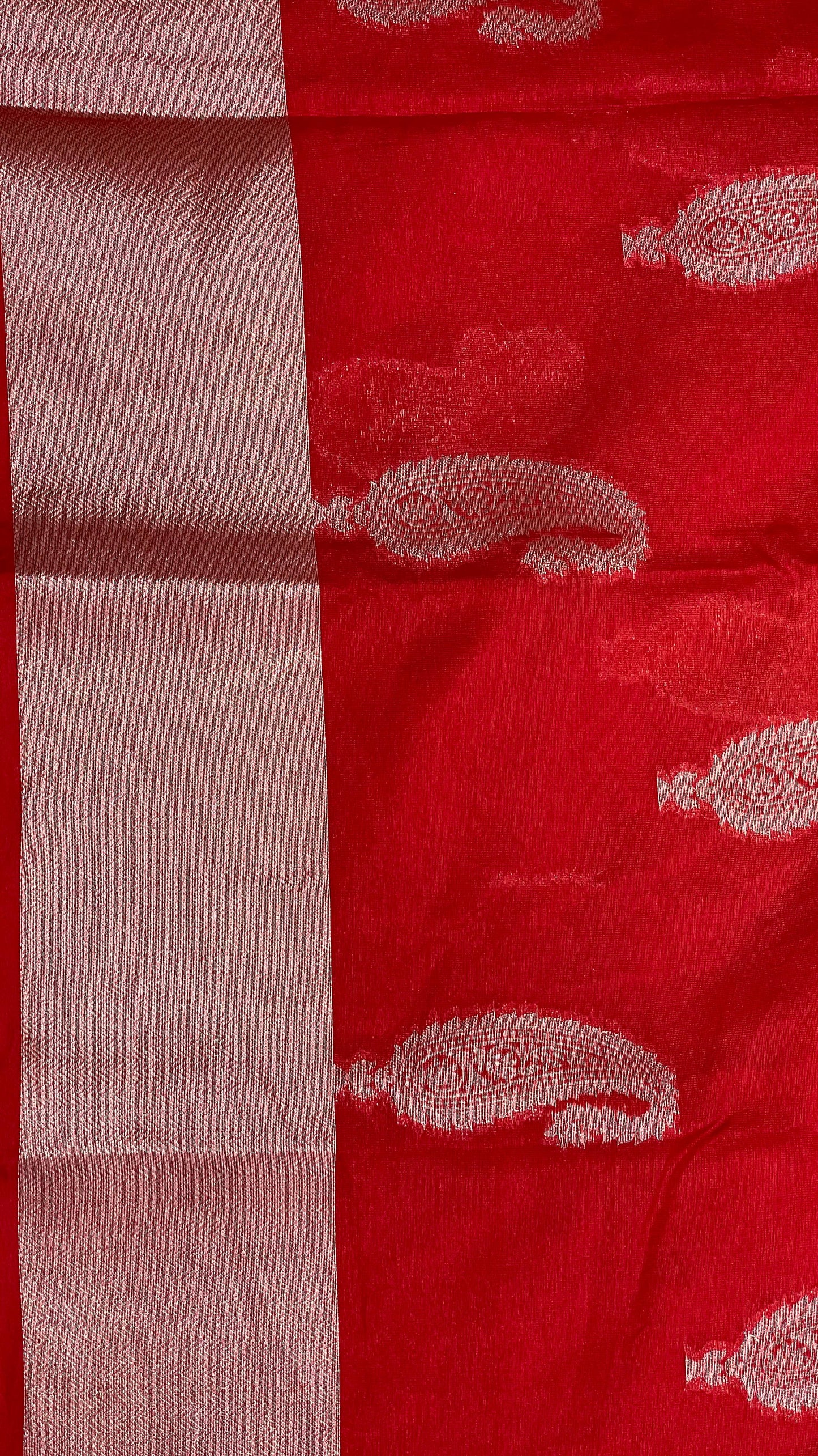 Faishana Presents Red Warm Silk Carry Boota Thos Border Banarasi Saree with Plain Blouse
