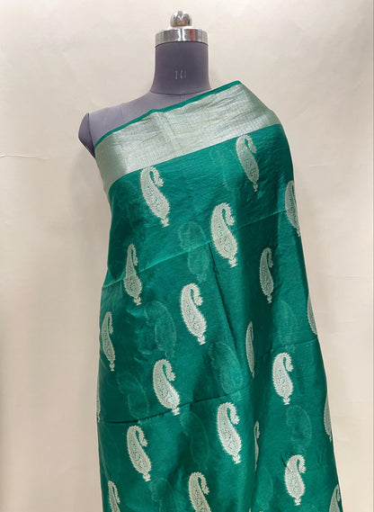 Faishana Presents Green Warm Silk Carry Boota Thos Border Banarasi Saree with Plain Blouse.