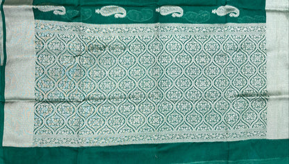 Faishana Presents Green Warm Silk Carry Boota Thos Border Banarasi Saree with Plain Blouse.