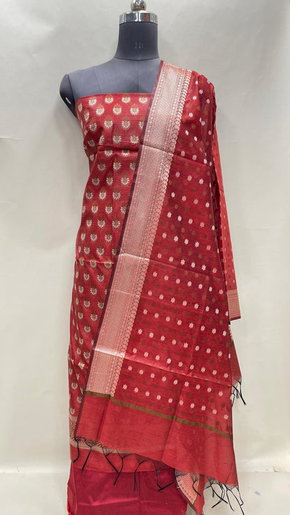 Red cotton suit set featuring floral resham mina bootis and matching dupatta. SHL_27