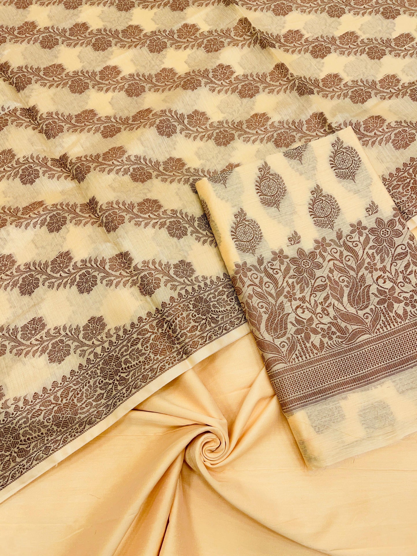 Yellow Cotton Banarasi 3 pcs Suit Set IM_CS25