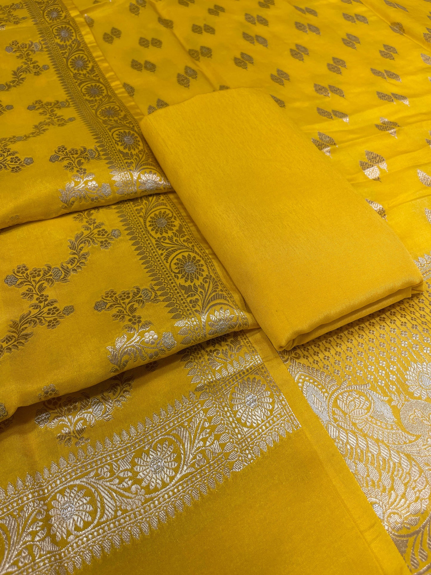 Puresilk Handloom Yellow Viscose Silk Banarasi 3 pcs Suit Set RHN_VS3