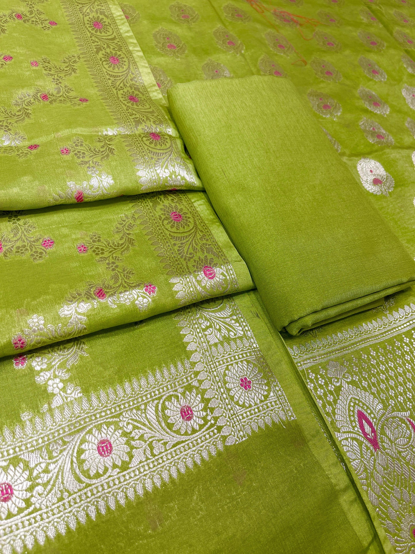 Puresilk Handloom Mehndi Green Viscose Silk Banarasi 3 pcs Suit Set RHN_VS8