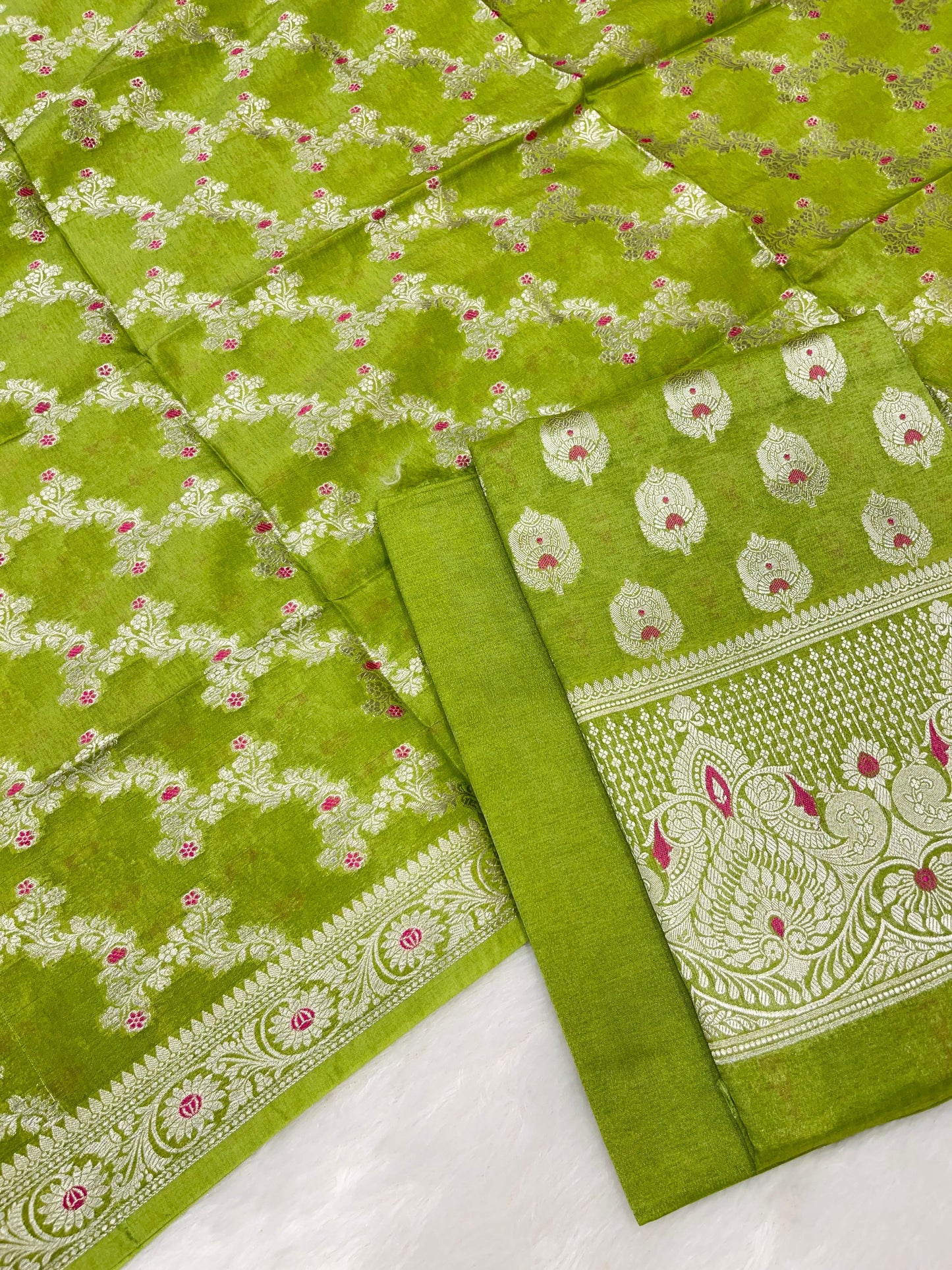 Puresilk Handloom Mehndi Green Viscose Silk Banarasi 3 pcs Suit Set RHN_VS8