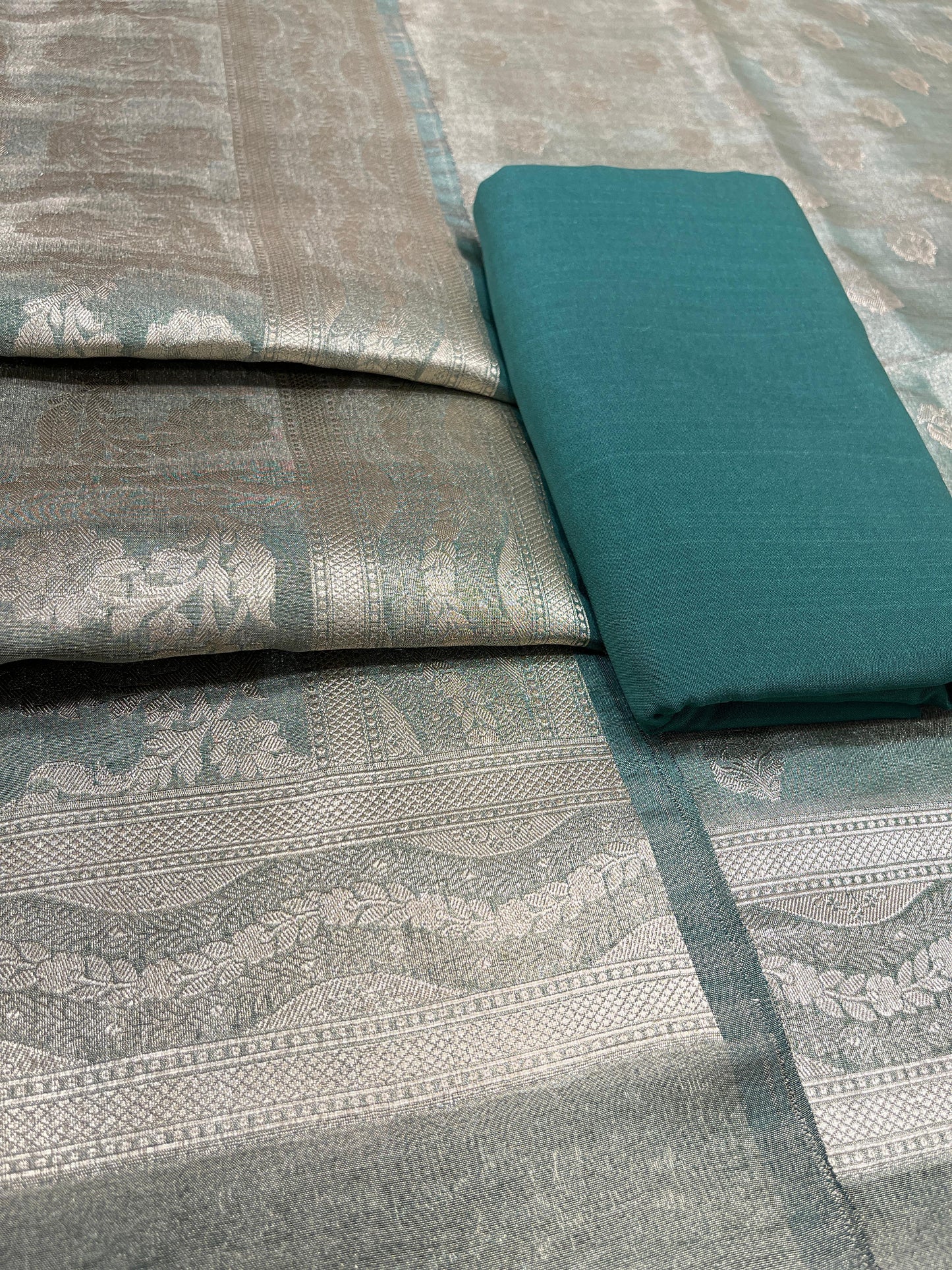 Puresilk Handloom Green Tissue Silk Banarasi 3 pcs Suit Set RHN_TSU1