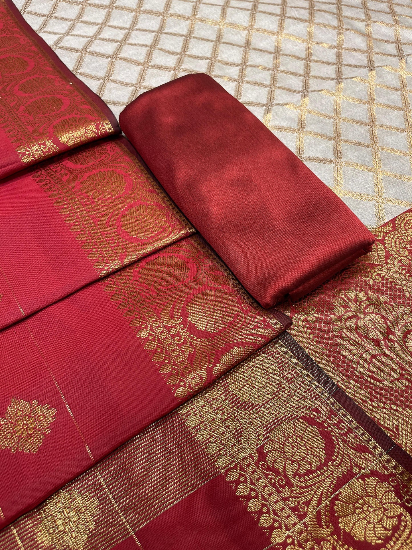Off White Cotton Silk Banarasi 3 pcs Suit Set  with Contrast Maroon Dupatta 650ASD_CS9