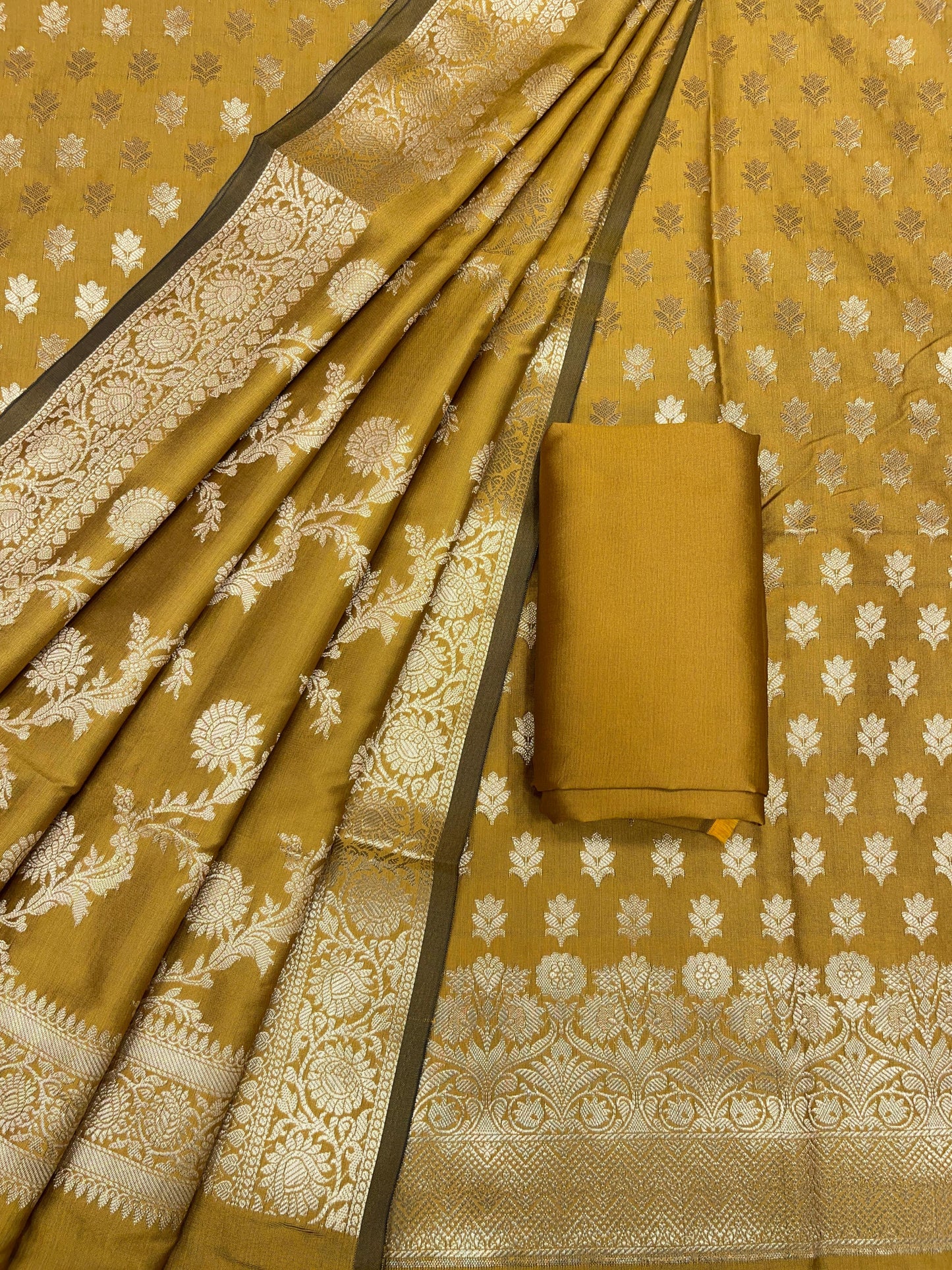 Mustard Katan Silk Daaman Border Banarasi 3 pcs Suit Set 850JD_KBR4