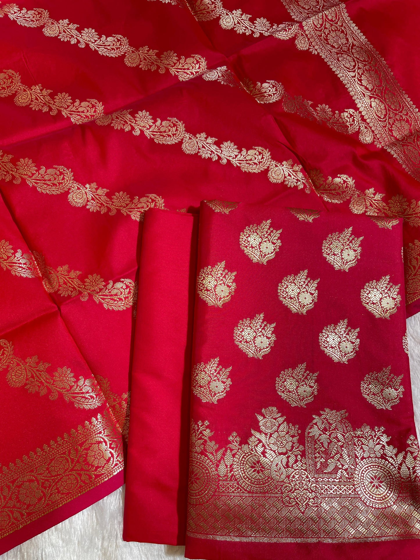 Red Semi Katan Silk Banarasi 3 pcs Suit Set 750SHL_SK4