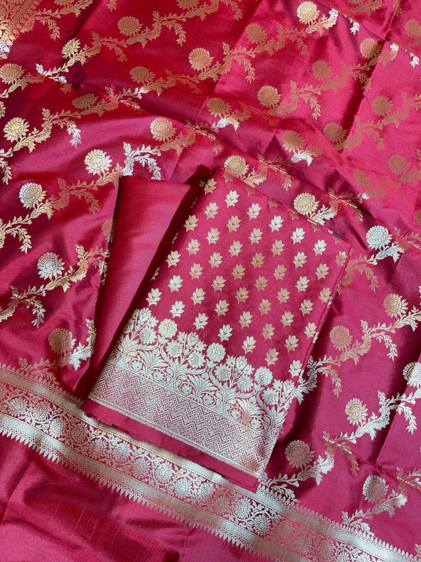 Red Semi Katan Silk Banarasi 3 pcs Suit Set 750SHL_SK9