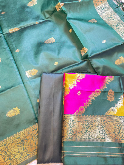 Rangkaat Art Silk Banarasi 3 pcs Suit Set  with Contrast Green Dupatta 650SKL_RNG4