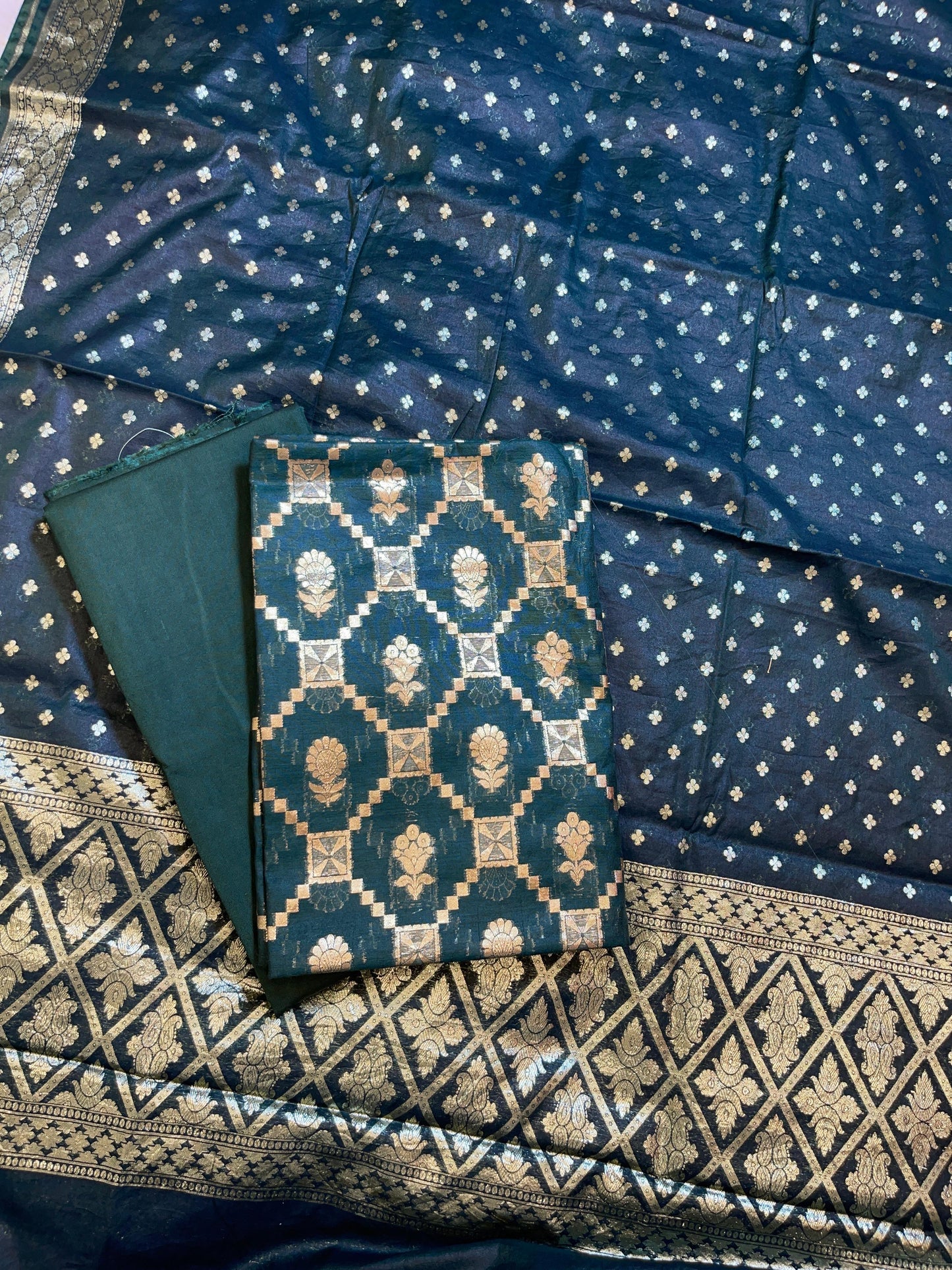Dark Green Mescrize Cotton Geometrical Banarasi 3 pcs Suit Set 1100SKL_MS5