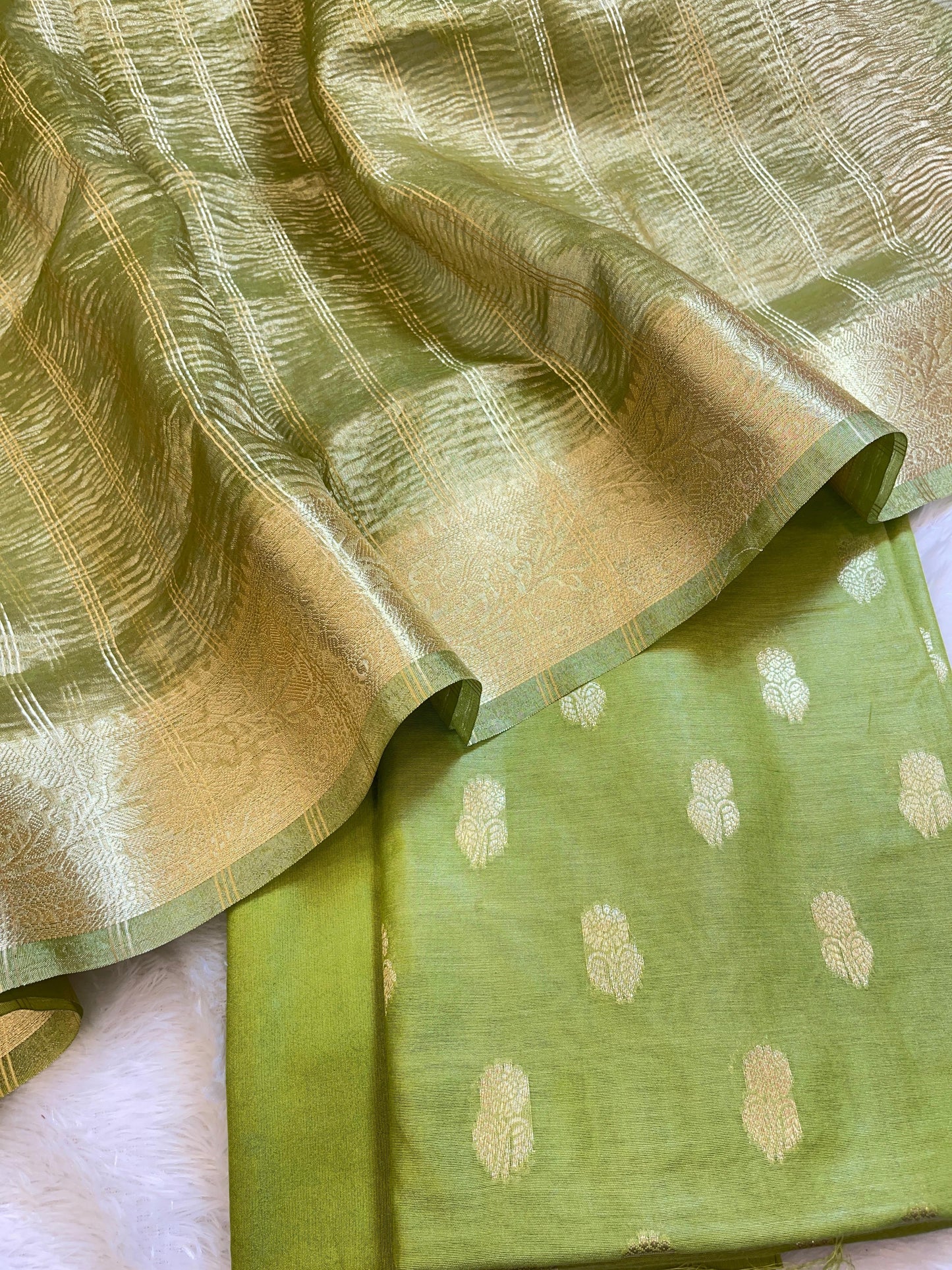 Pistagreen Mescrize Cotton Banarasi 3 pcs Suit Set with Crush Tissue Dupatta 1100SKL_MSC5