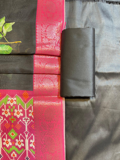 Black Plain Mercerised Silk Banarasi Suit Set with Contrast Pink Digital Print Dupatta 650SKL_MS5