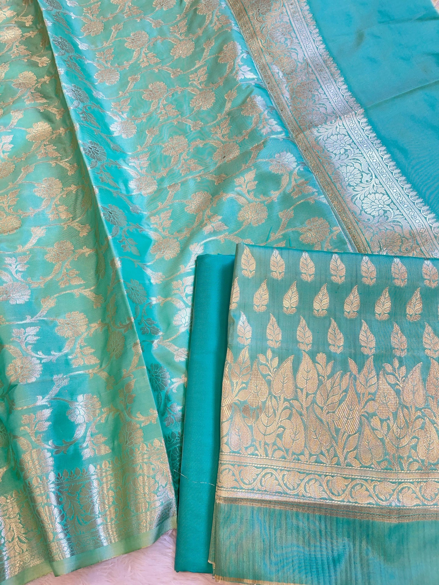 Seagreen Semi Silk Floral Zari Booti Banarasi 3 pcs Suit Set 900AJ_SK17