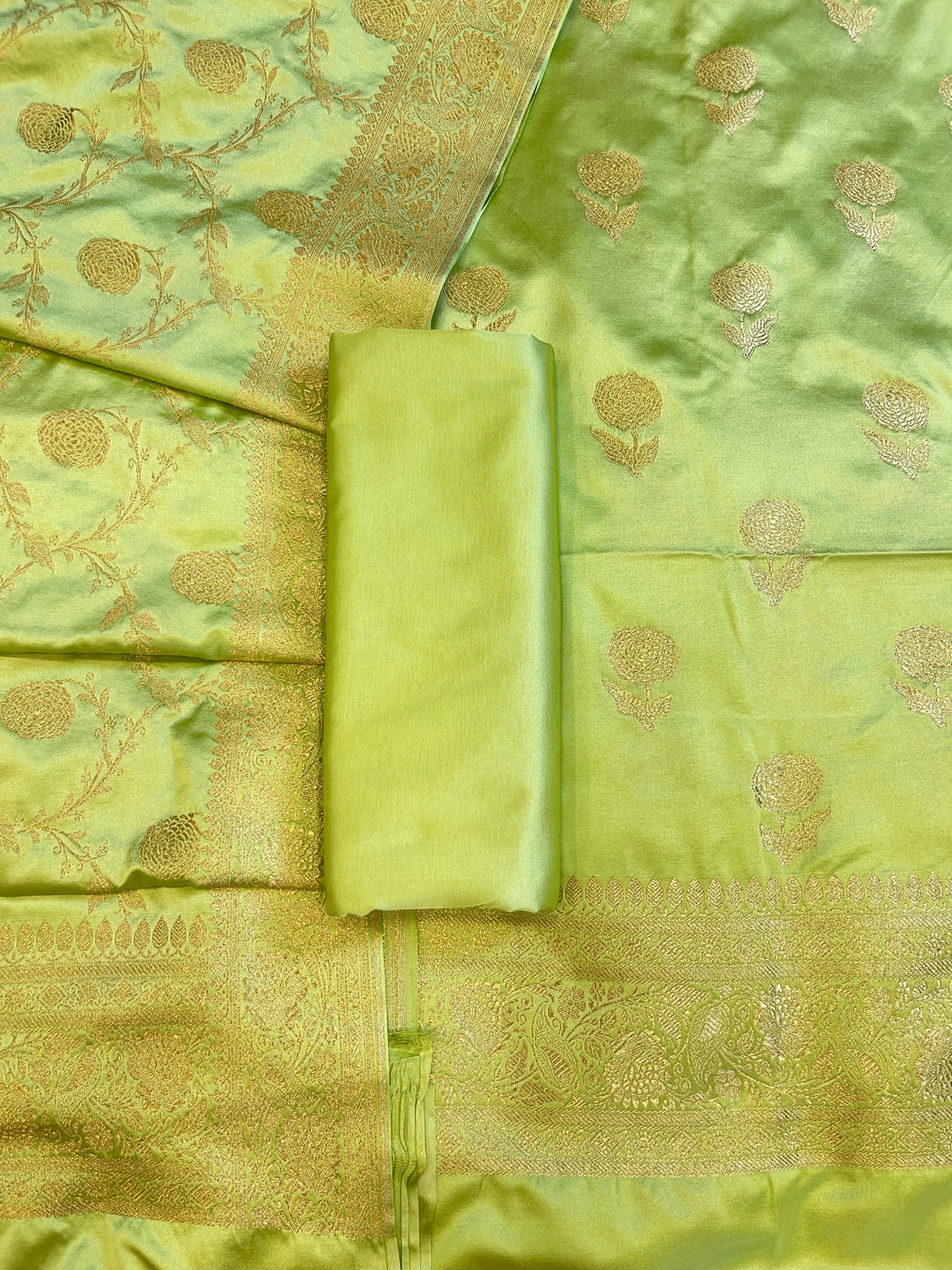 Green Premium Mashru Silk Floral Zari Booti Banarasi Suit Set 1500AJ_KCP34