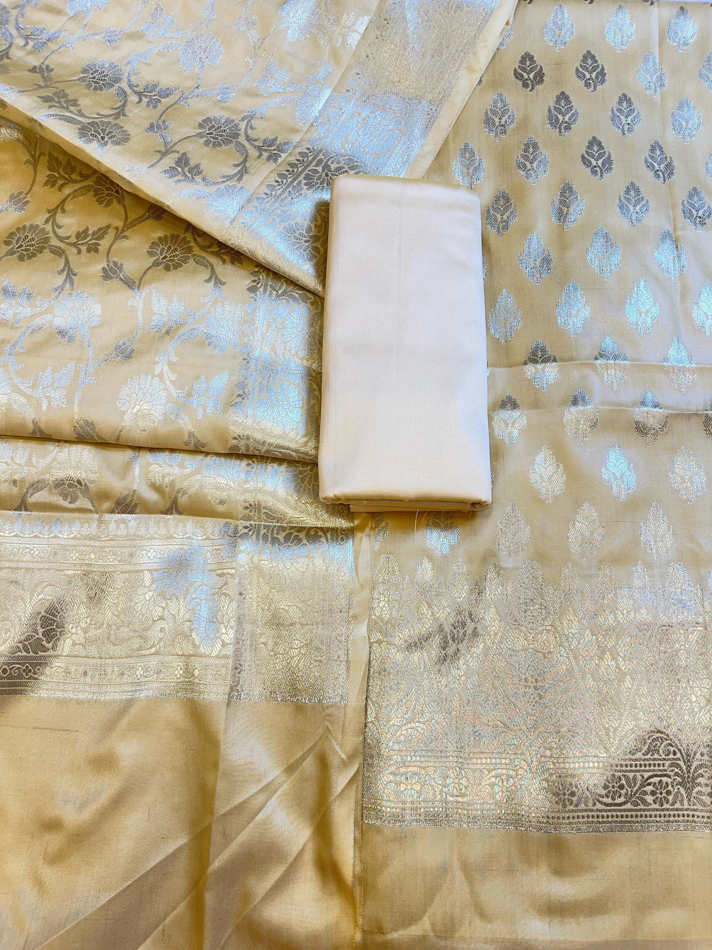 Tussar Semi Silk Floral Zari Booti Banarasi 3 pcs Suit Set 900AJ_SK35