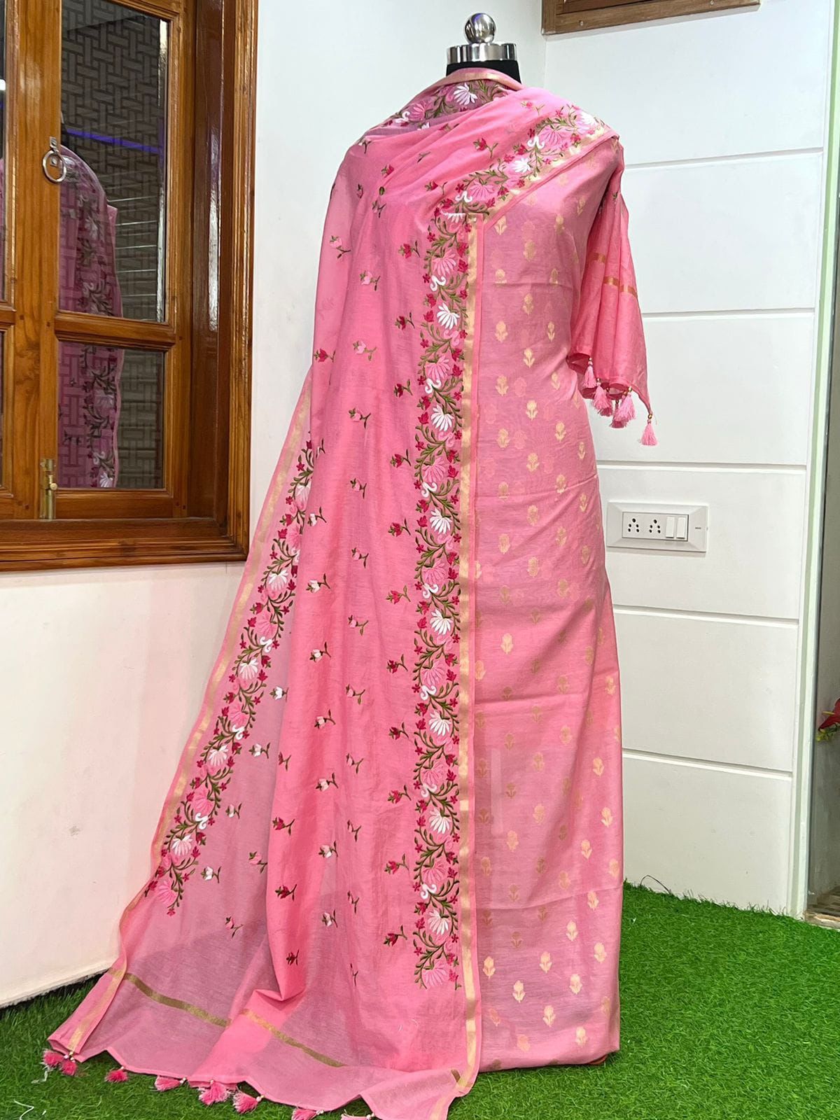 Pink Pure Mercerised Zari Booti with Embroidery Dupatta Banarasi Suit Set 1100SKL_PME8
