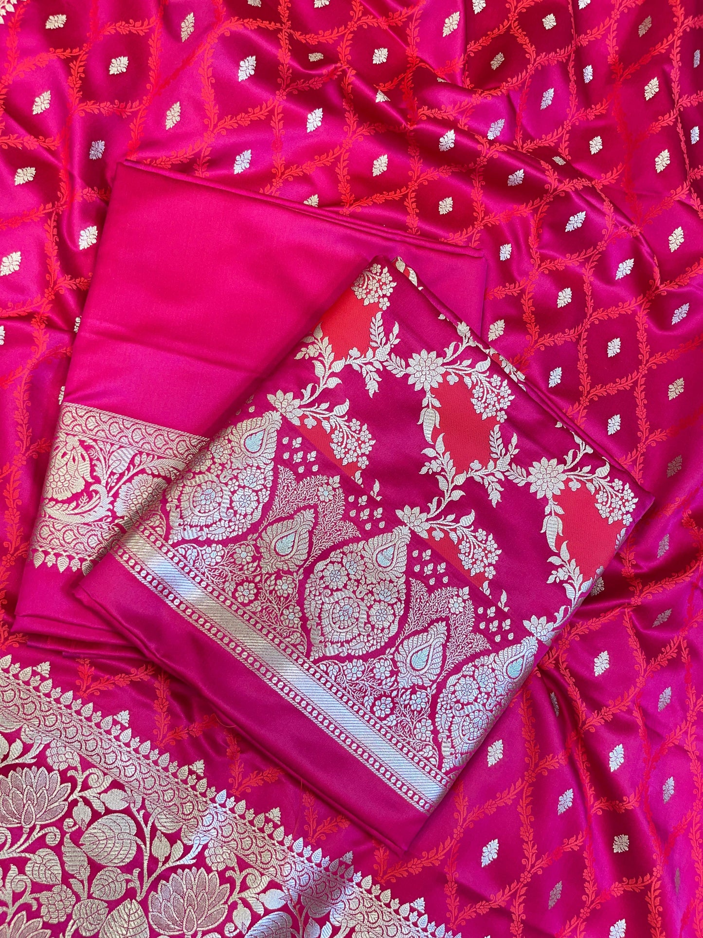 Pure Handloom Magenta Mashru Silk Floral Rangkaat Floral Zari Jaal Banarasi 3 pcs Suit Set 26AJ_MSR1