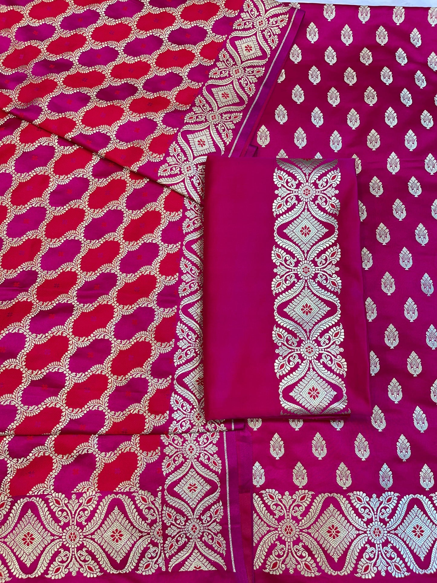Pure Handloom Magenta Mashru Silk Floral Zari Booti with Rangkaat Dupatta Banarasi 3 pcs Suit Set 26AJ_MSR8