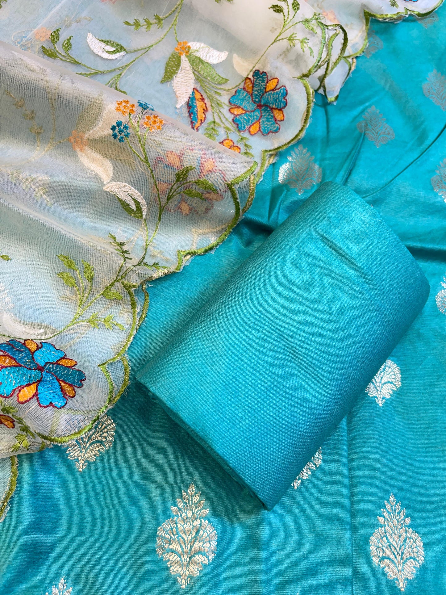 Seagreen Cotton Silk Dyable Floral Zari Booti with Embroidered Dupatta Banarasi 3 pcs Suit Set 14IM_DCS16