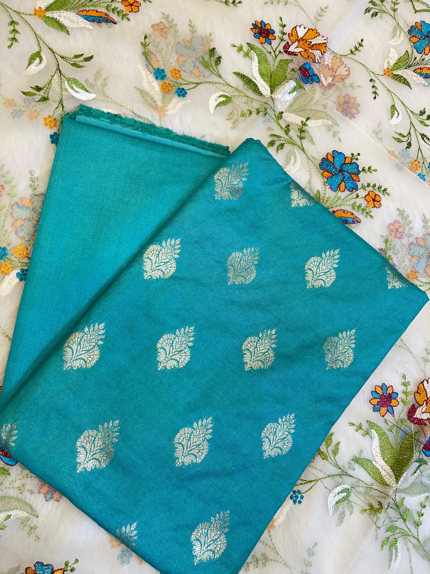 Seagreen Cotton Silk Dyable Floral Zari Booti with Embroidered Dupatta Banarasi 3 pcs Suit Set 14IM_DCS16